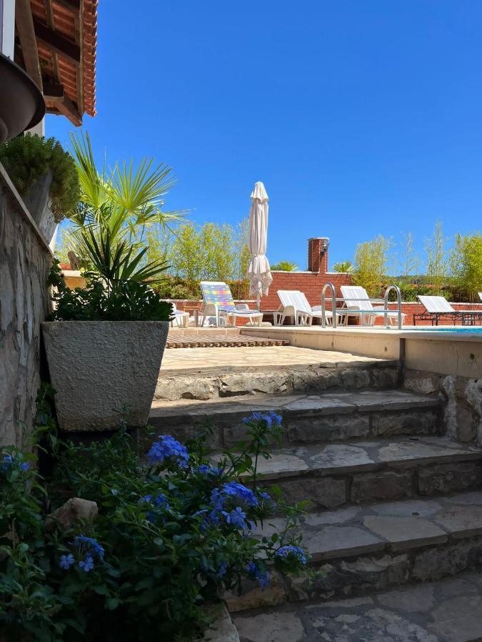 Apartment With Swimming Pool Jelsa  Exterior foto
